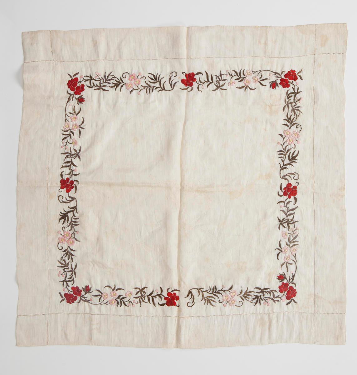 Silk cloth Waikato Museum